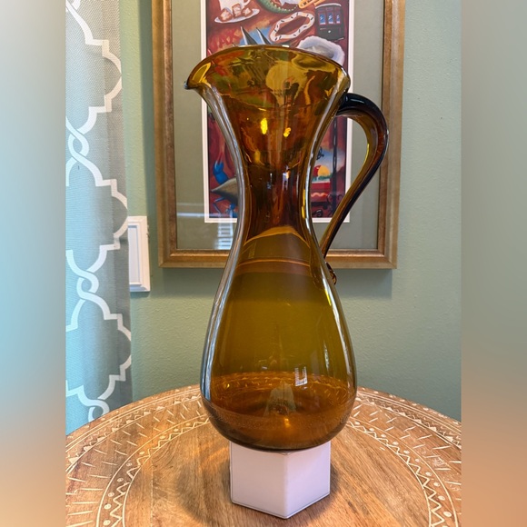 Elegant Amber Glass Pitcher - Picture 1 of 13